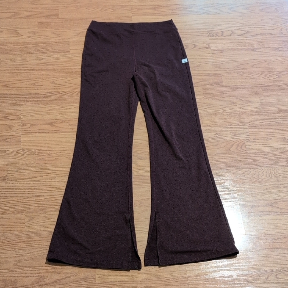 Vuori Granite High Waist Flare Legging - Picture 2 of 6